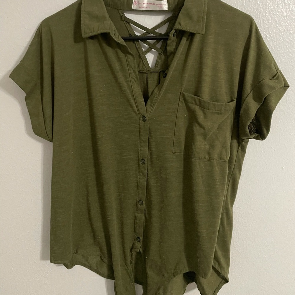 NOBO No Boundaries size XL (15-17) Green Top